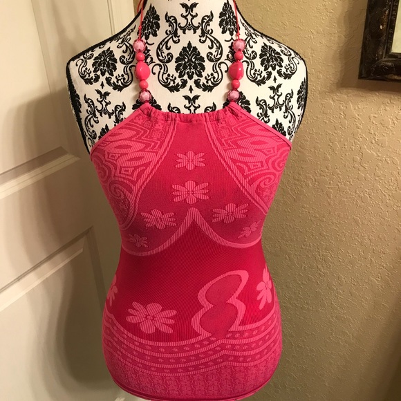 New Item!! Hot pink Halter size small medium - Picture 2 of 4